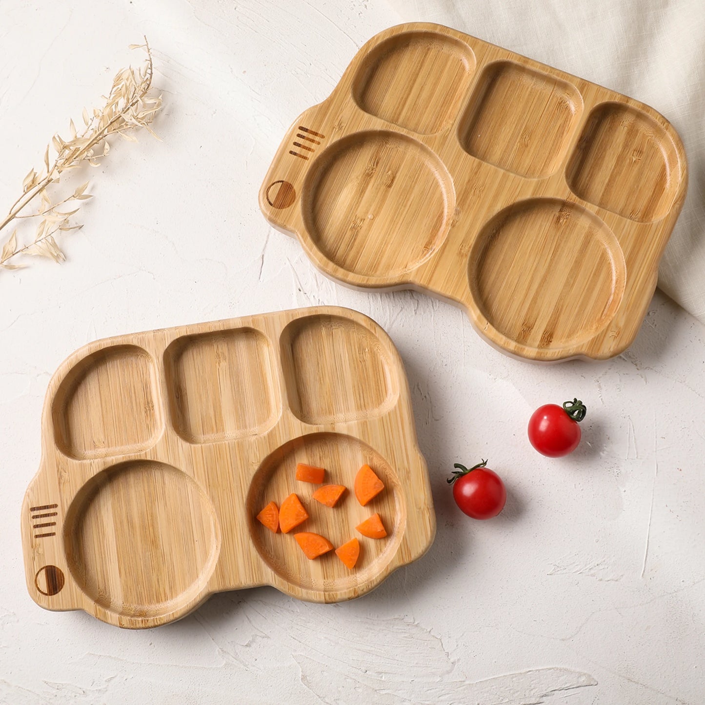 Nibble Nest Silicone & Wood Feeding Set
