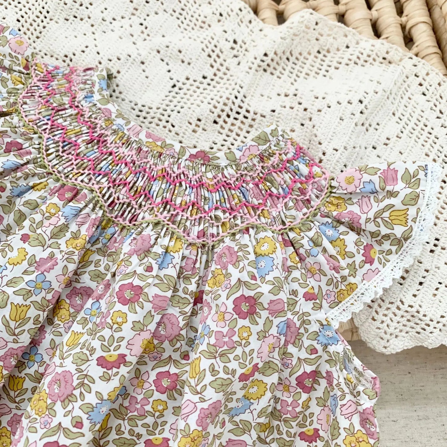 Smocked Ruffles Lace Girls Summer Beach Dress