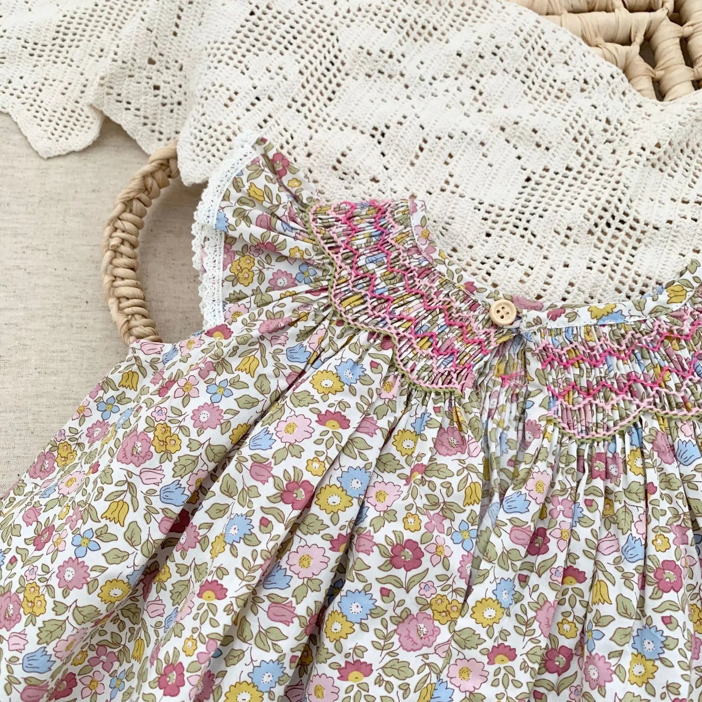 Smocked Ruffles Lace Girls Summer Beach Dress