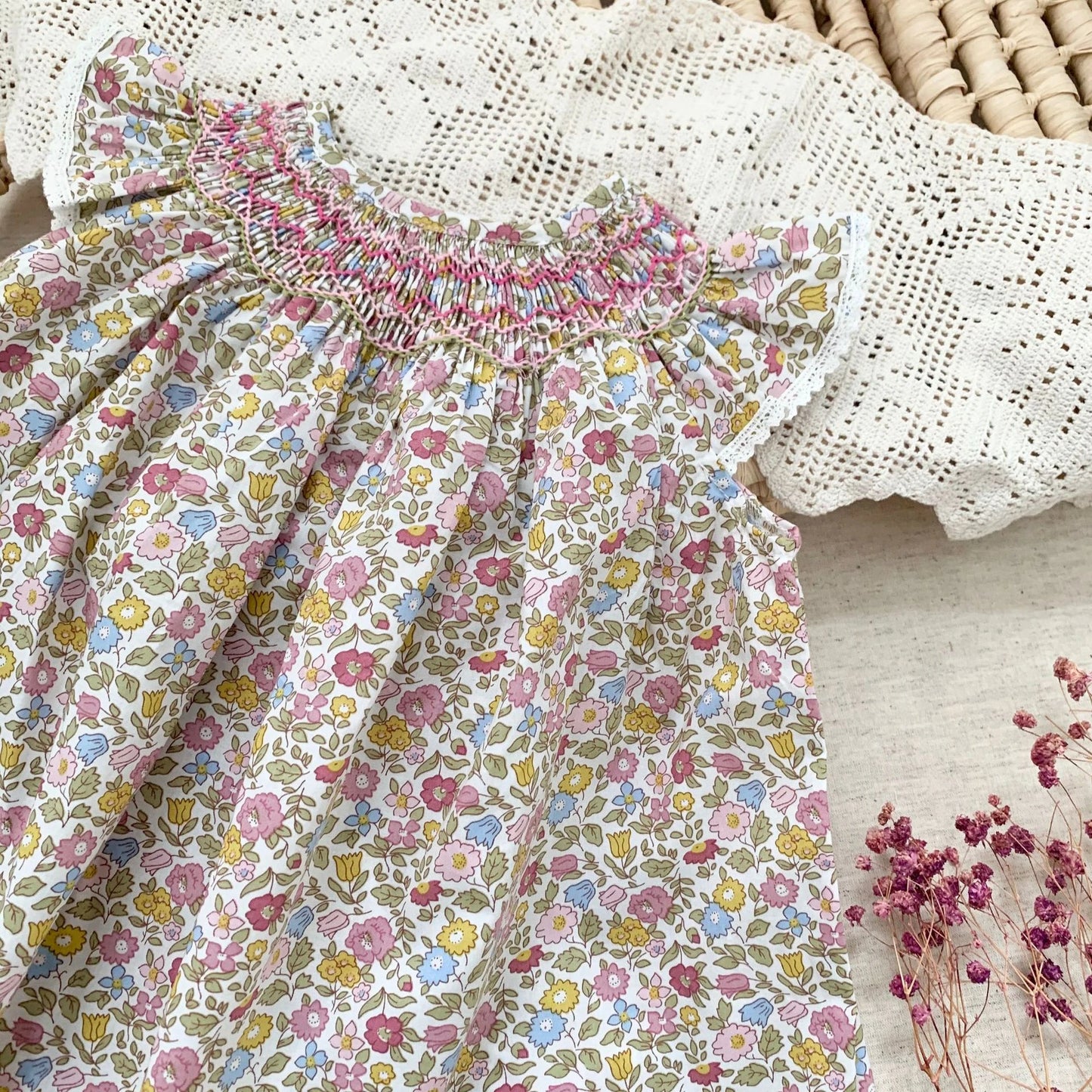 Smocked Ruffles Lace Girls Summer Beach Dress